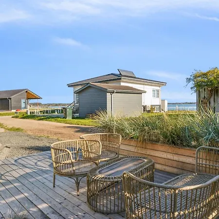 Pedersen - 50m From The Sea By Interhome