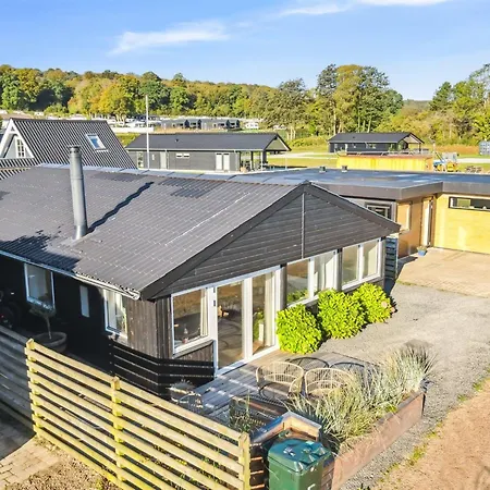 Pedersen - 50m From The Sea By Interhome Дом отдыха *
