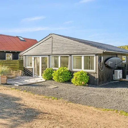 Pedersen - 50m From The Sea By Interhome * Sjolund