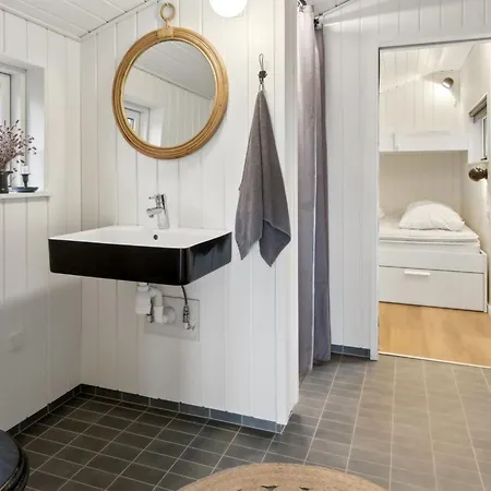 Pedersen - 50m From The Sea By Interhome Дом отдыха Sjolund